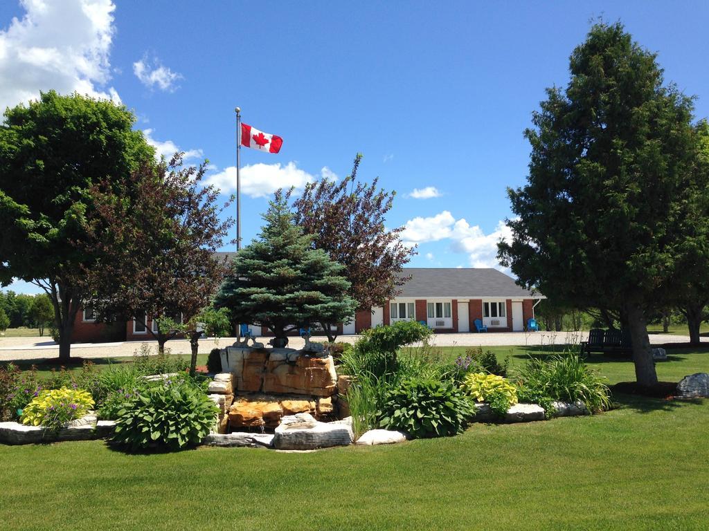 Manitoulin Inn Mindemoya Exteriör bild